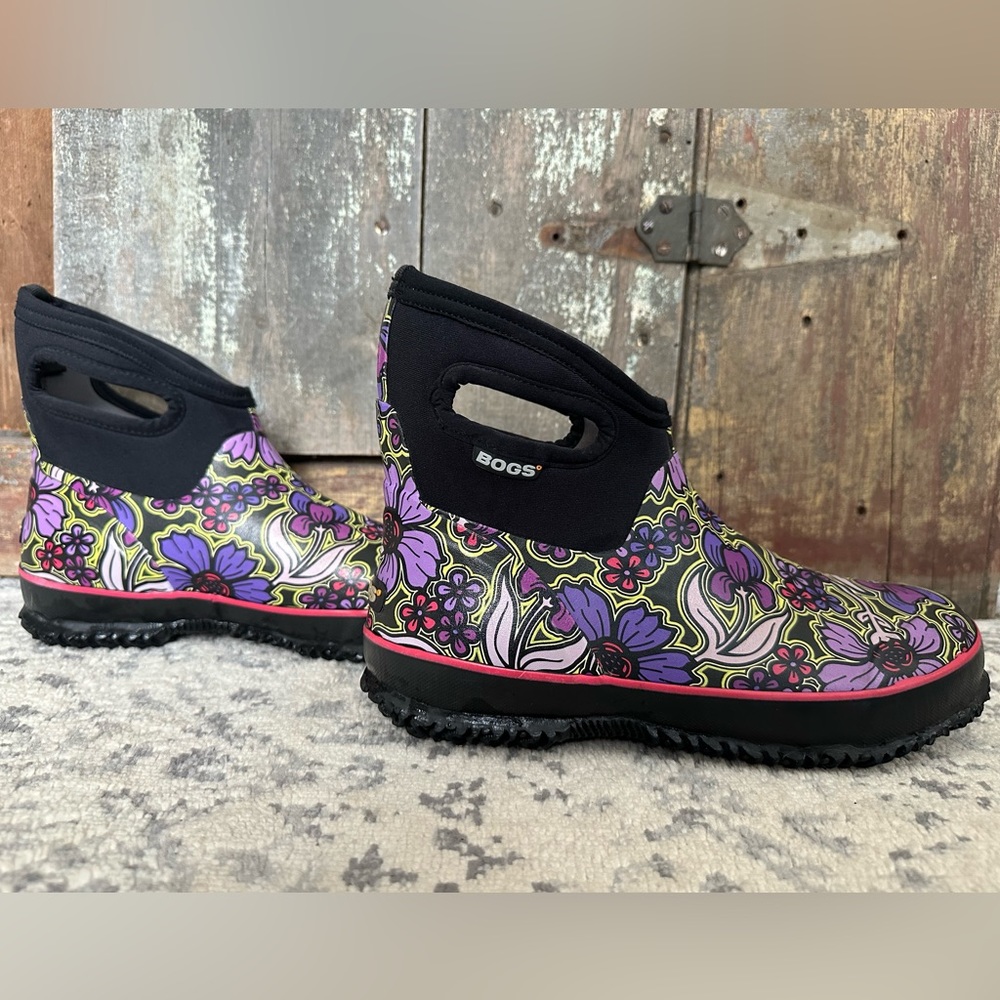 Women’s BOGS Size 10 Classic Short May Purple Floral Print Boots - Picture 1 of 7